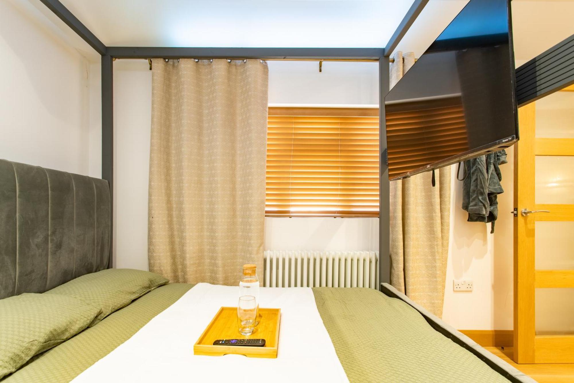 Modern 2Bed Pad W/ Hot Tub Villa Barking  Buitenkant foto